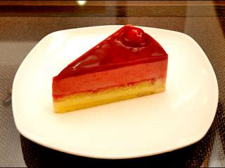 山草莓慕斯蛋糕