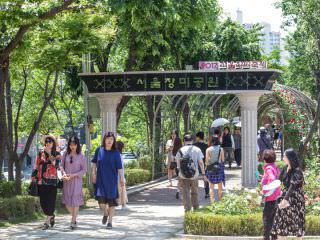 “玫瑰隧道”的入口