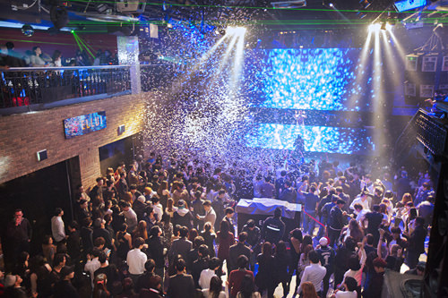 6.弘大俱乐部街