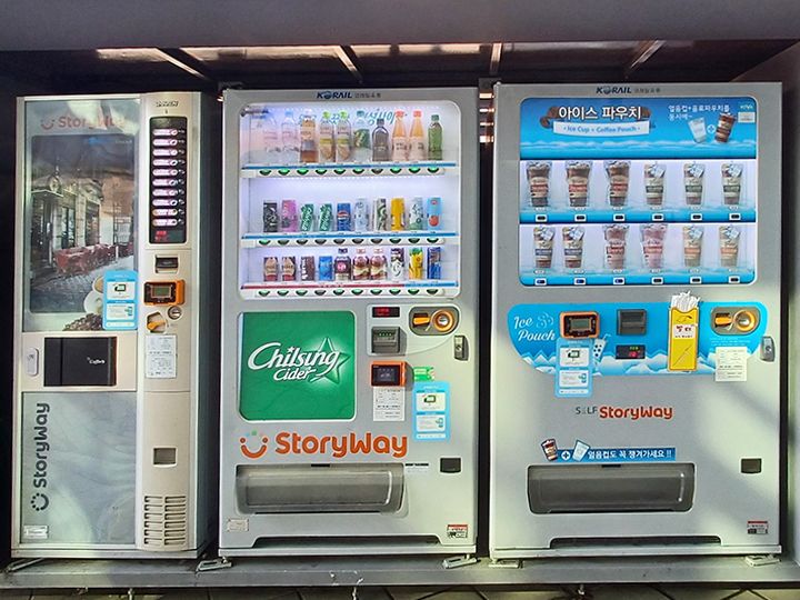 各种咖啡、饮品自动贩卖机