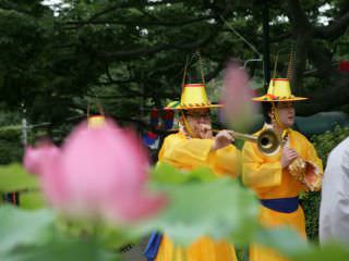 “灵山斋”当日会整天有佛教舞和演奏表演