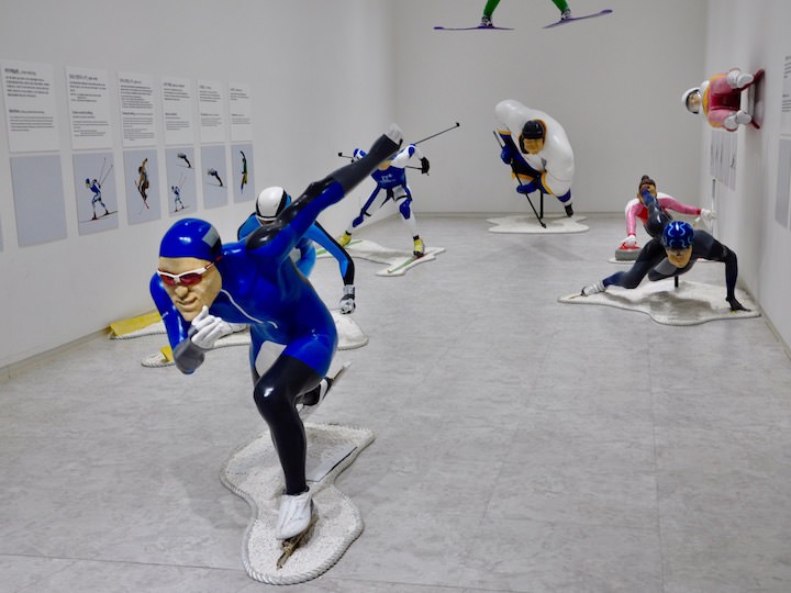 雪上运动项目人偶造型