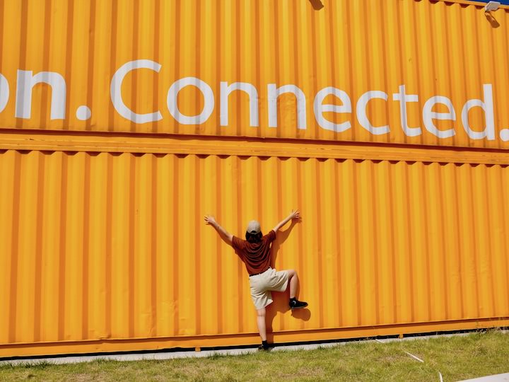 “到此一游”搞怪认证照