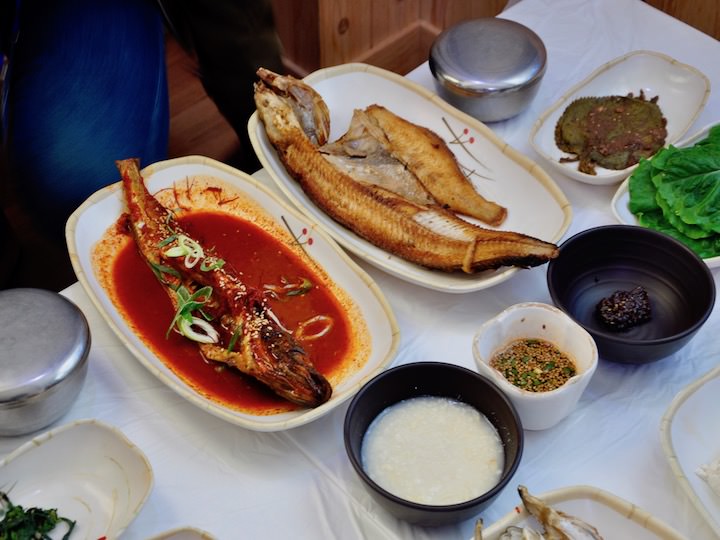 蒸明太鱼/烤鱼
-명태찜/생선구이-