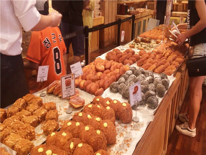 蔬菜包、炸物系列面包