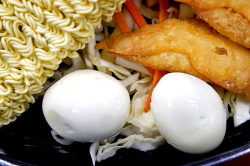 辣炒年糕里必不可少的煮鸡蛋