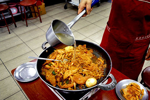 如果汤汁渐渐煮干了,可以要求免费加汤汁