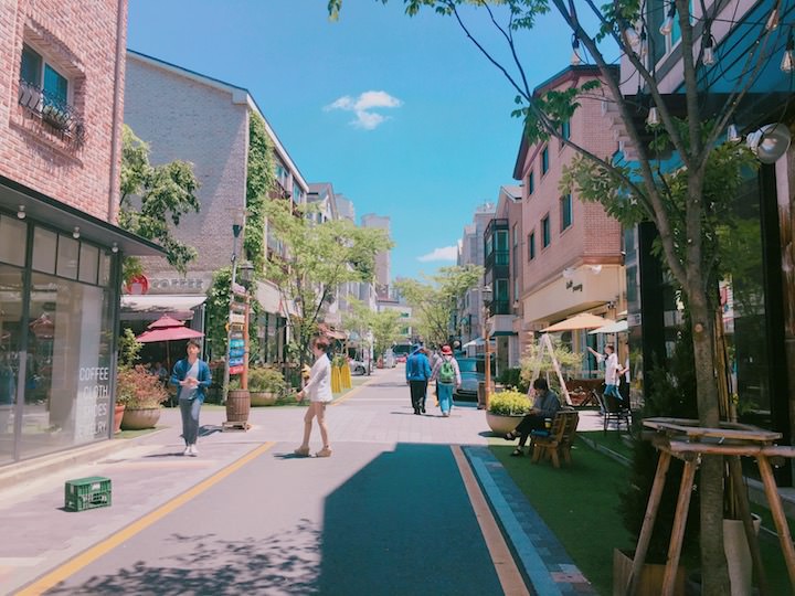 宝亭洞咖啡街街景