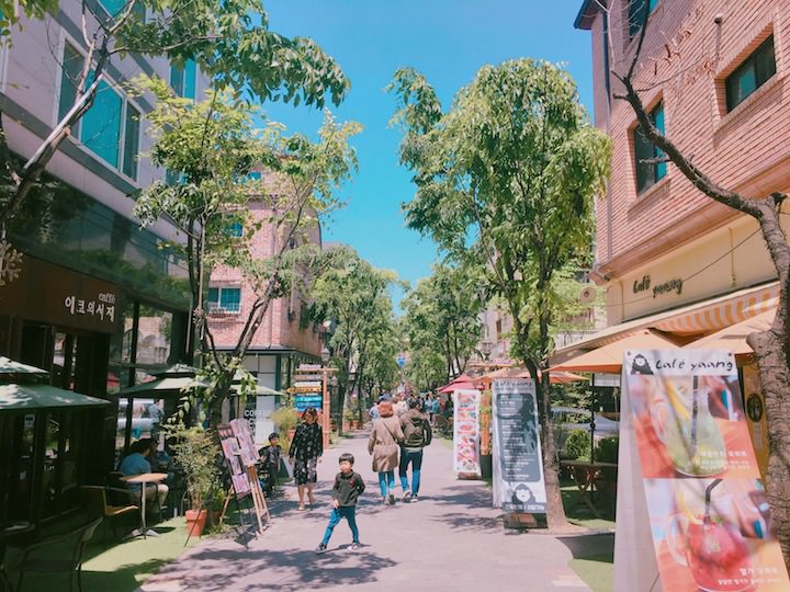 宝亭洞咖啡街街景