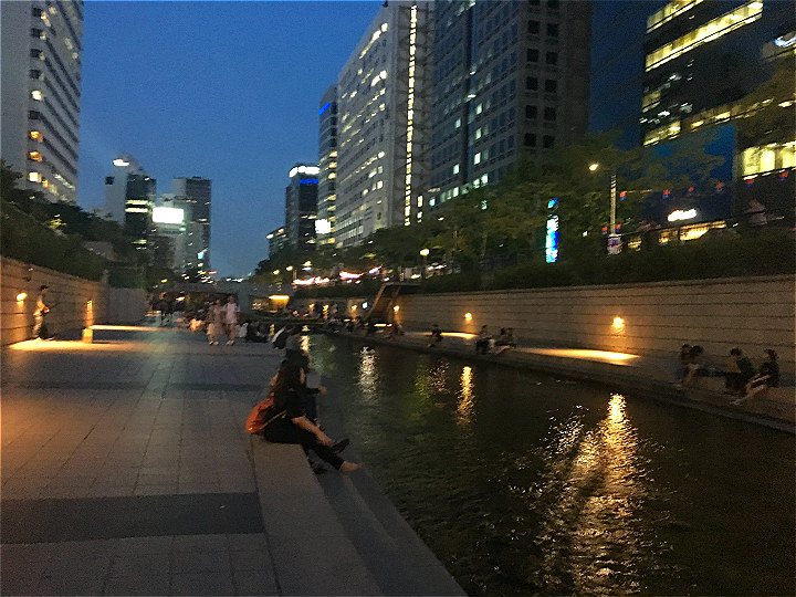 很多人会在此享受休闲