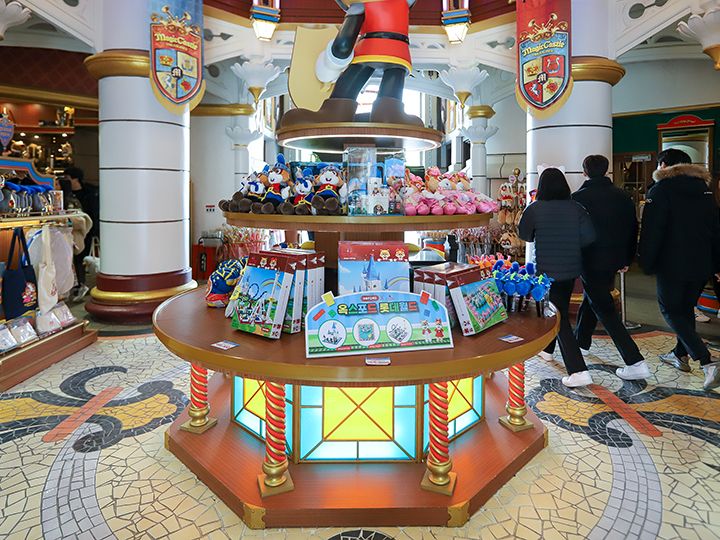 各种乐高及玩偶