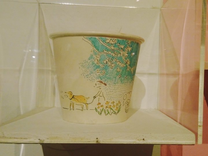 带着唯美图案的纸杯,脑子里只有两个字“艺术”