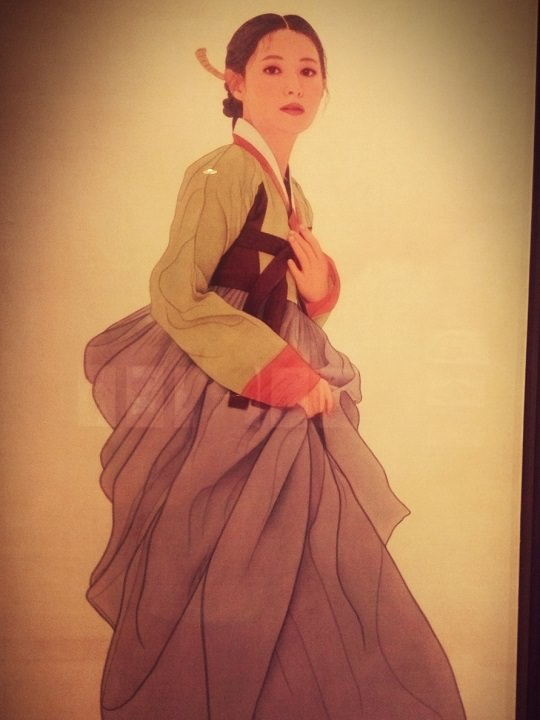 穿韩服的古代美女,真的好漂亮,想起了大长今