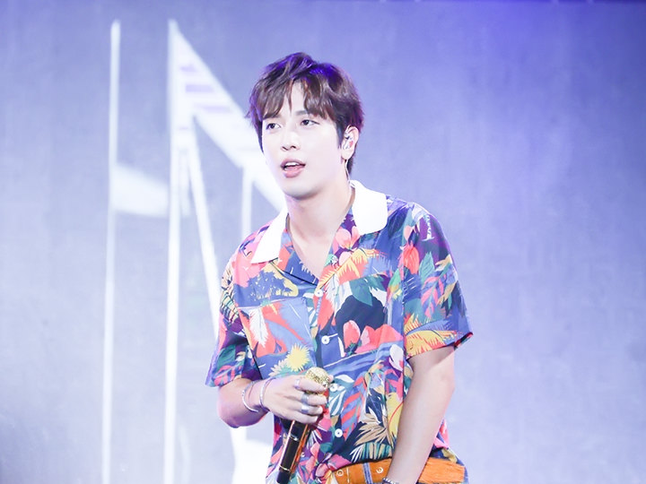 Solo歌手:郑容和