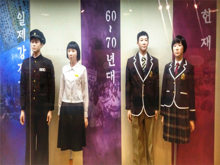 60,70年代和现在的校服