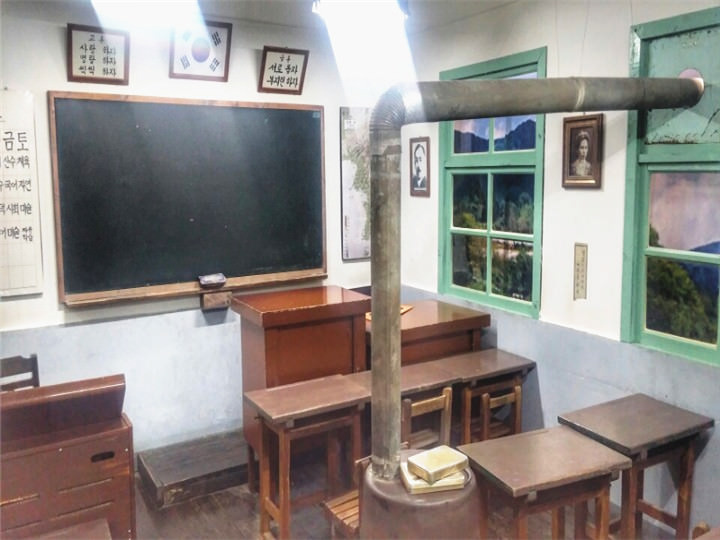 教室内情景
曾经的你坐第几排