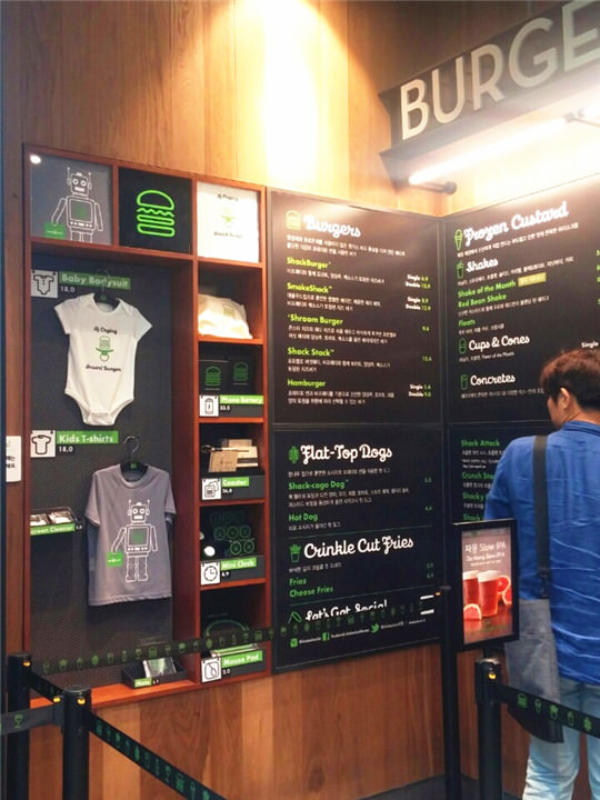 还有贩售纪念品