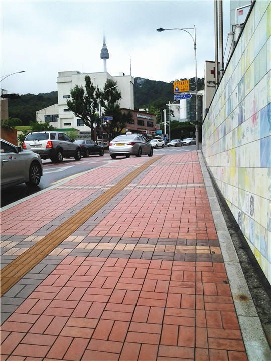 遇到上坡后再继续往前