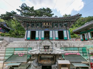 位于首尔市北部的知名寺院“华溪寺”