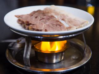 小火加热，温热的白切肉滋味更棒