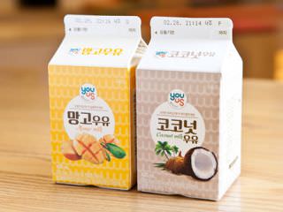 “芒果牛奶(左)”、“椰子牛奶(右)” (各1,500韩元)