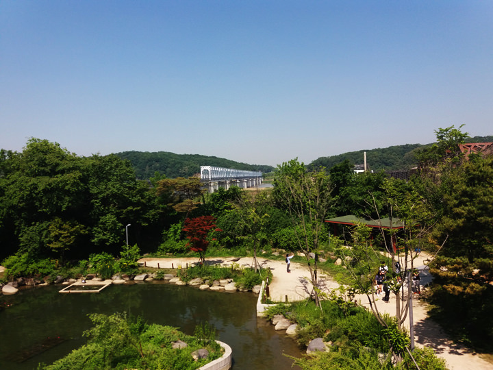 临津阁国民观光地一角