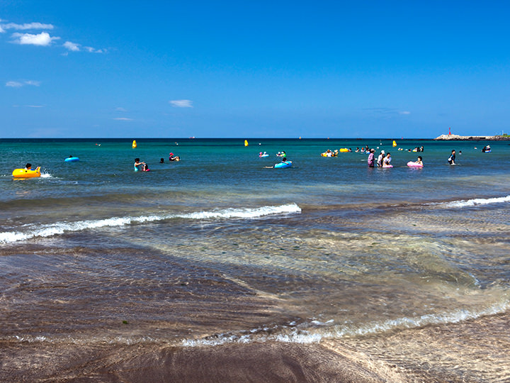 三阳黑沙子海边
※照片由济州旅游发展局提供