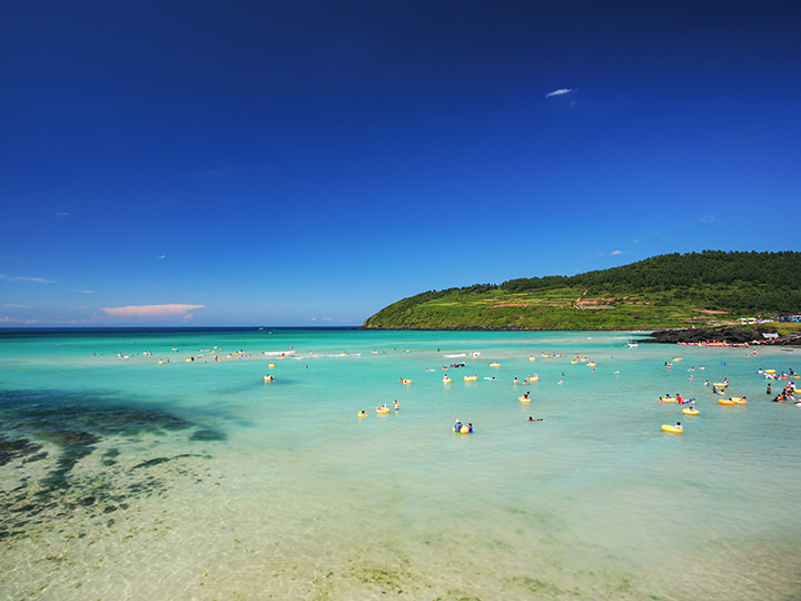 咸德海水浴场
※照片由济州旅游发展局提供