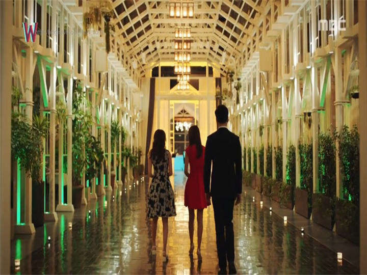 韩剧《w两个世界》拍摄场景
图片来自:韩剧《w两个世界》截图