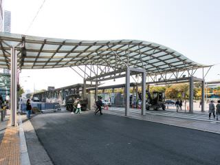 汝矣岛公园前公交换乘站可以找到入口