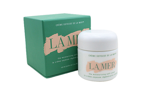 海蓝之谜(LA MER)面霜
被誉为化妆品界的奇迹,被称为“面霜之王”,有显著的滋润和修复功效。