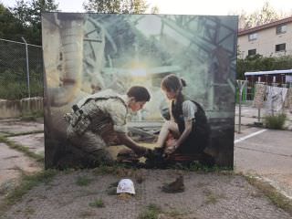 电视剧中的场景再现的合影区域