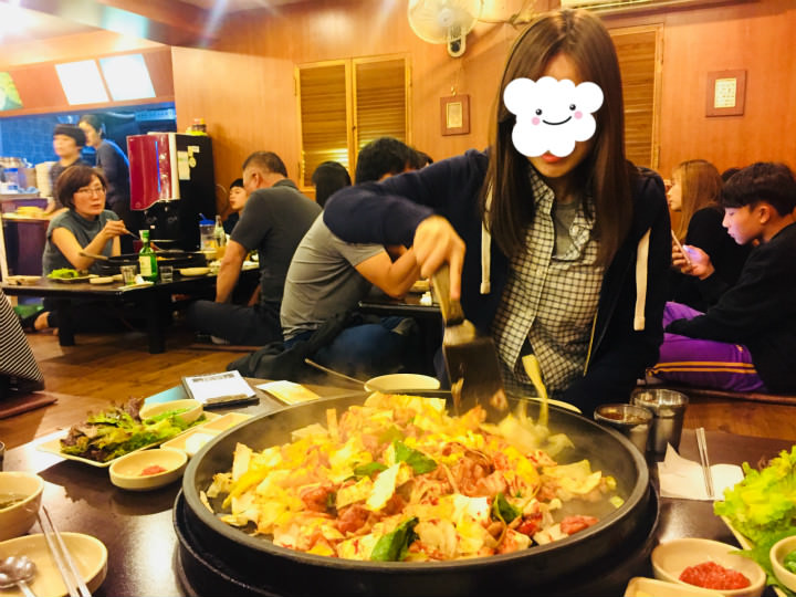 认真炒鸡排的我~