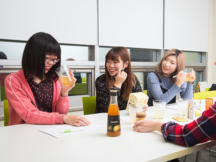 我们试喝了这5种不同类型的柚子茶,并根据不同的特点做了排名,提供大家参考。