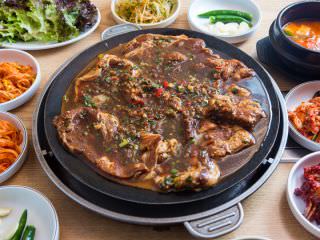 一起在铁板上煮