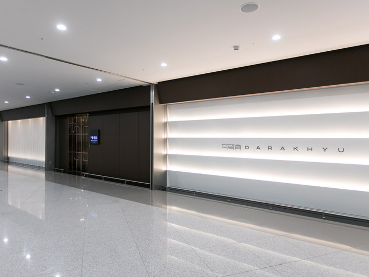 胶囊旅馆“The Laguaga”
地下1层