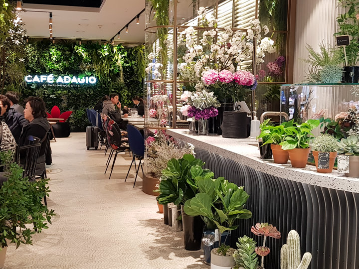 地下一层咖啡厅