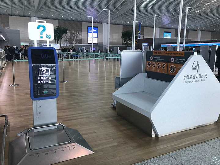 自助行李箱称重与整理处
3层