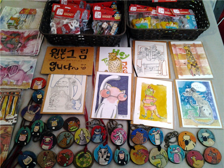 彩色明信片还有各式各样的艺术小品