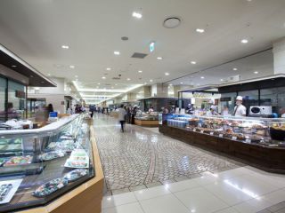 “新世界百货 江南店”地下饮食街