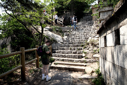 前往马岩观景台的阶梯