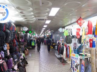 首尔最长的地下商街“乙支路明星商街”