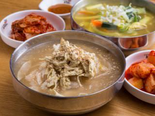 韩流明星多次到访的美食店“渼沙里麦色醋鸡面 建大店”
