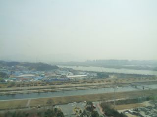 看见汉江缓缓流过