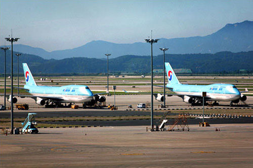 理由1:
宝宝不会很辛苦!
- 北京 →首尔 : 约2小时
- 上海 →首尔 : 约2小时
- 广州→首尔 : 约3.5小时
- 青岛→首尔 : 约1小时
- 台北→首尔 : 约2.5小时
- 香港→首尔 : 约4小时
飞行时间(单程)
*时差:1小时