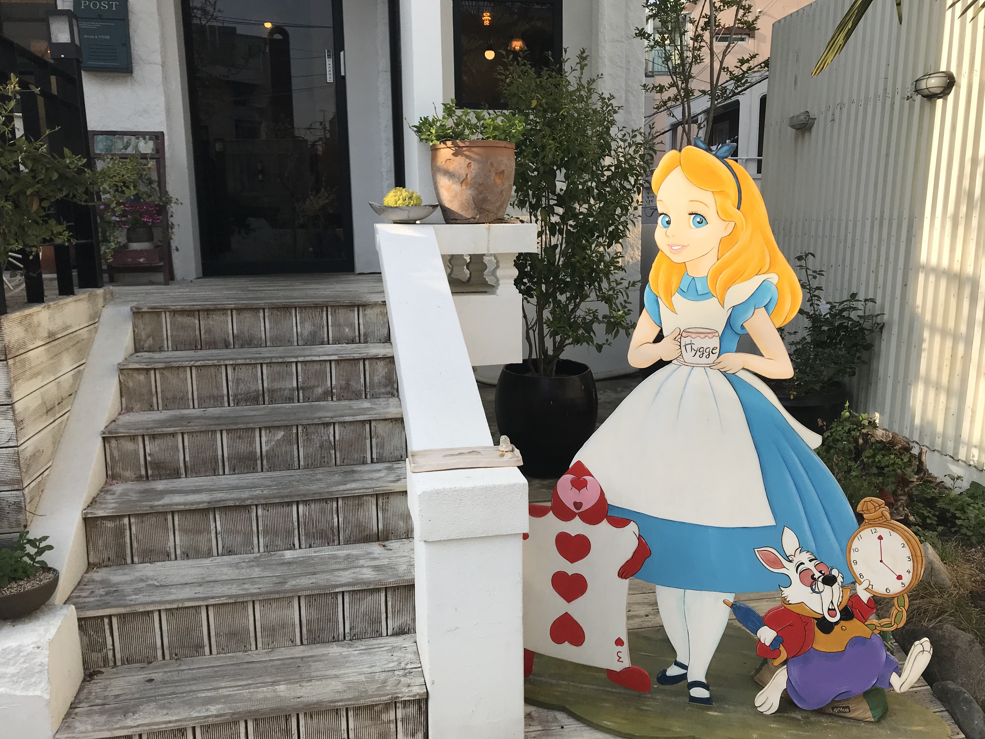 风格超棒的咖啡店~