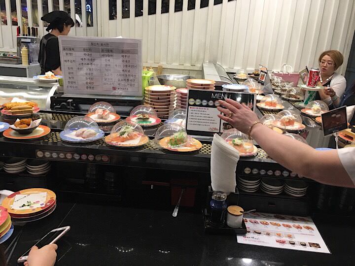 旋转寿司口味很地道