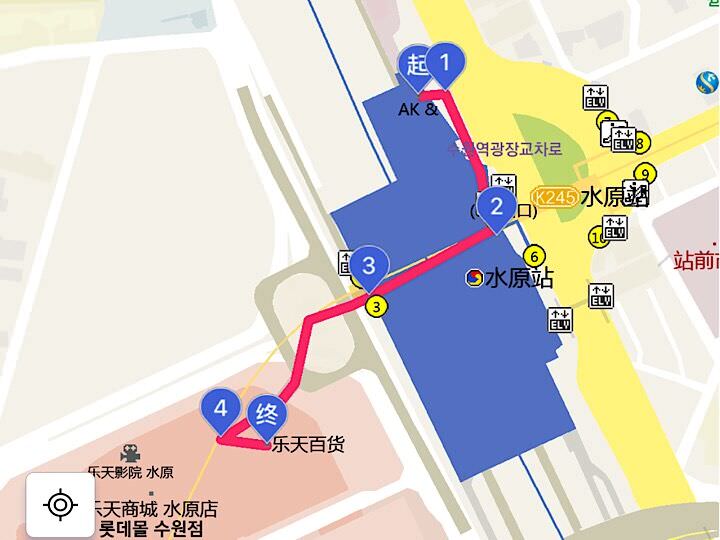 利用韩巢地图大约步行六七分钟到达乐天百货商场