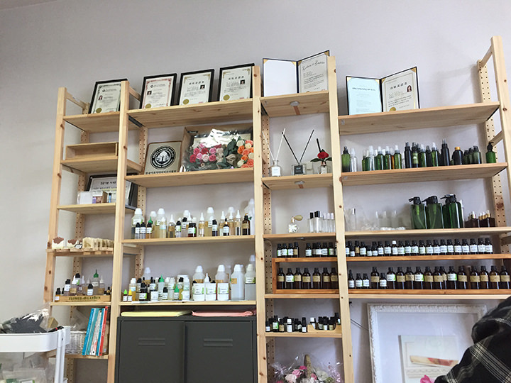 化妆品手工体验工坊