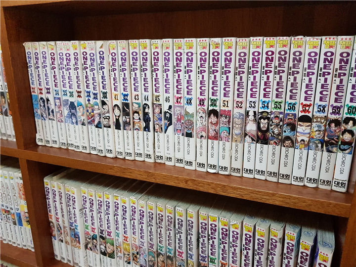 有超多的漫画书